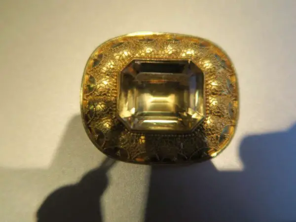 Brosche Gelbgold mit Citrin 31x38 mm Stein 18x15mm