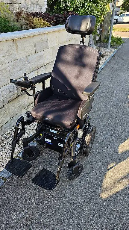 Elektro-Rollstuhl Meyra ICHAIR für Wohnung und Strasse TOP