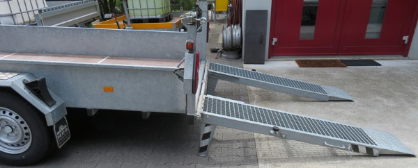 Sachentransportanhänger / Baumaschinenanhänger Unsinn 2600kg