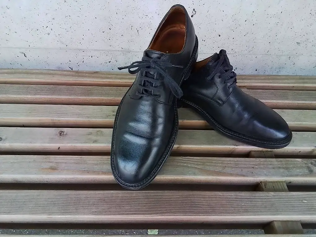 Leder Herrenschuhe schwarz Navyboot swiss made Grösse 42