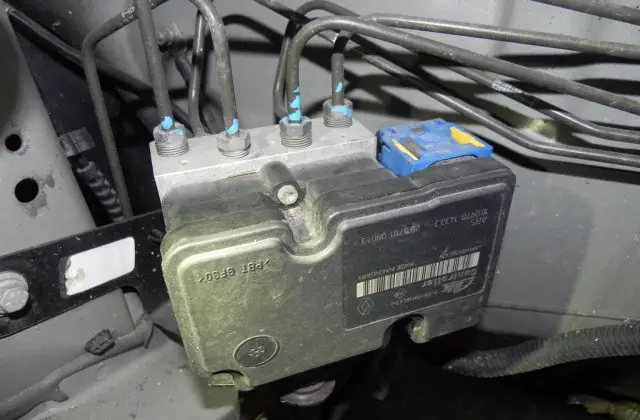  100970-14333 ABS Renault Twingo 1.2l JG2009