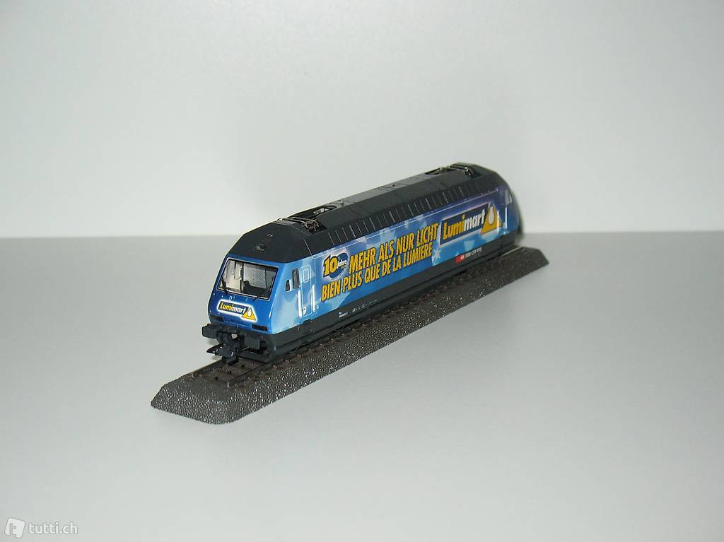 E-Lok Re 460 "Lumimart" der SBB in H0= / Roco 43655.13