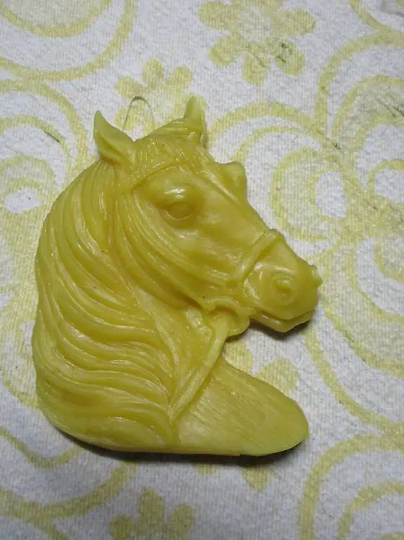 Pferde-Kopf aus Bienen-Wachs - Kunst Relief