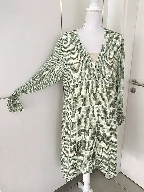 Wunderschönes Kleid von NILE, Gr. L. Neu. Viskose.