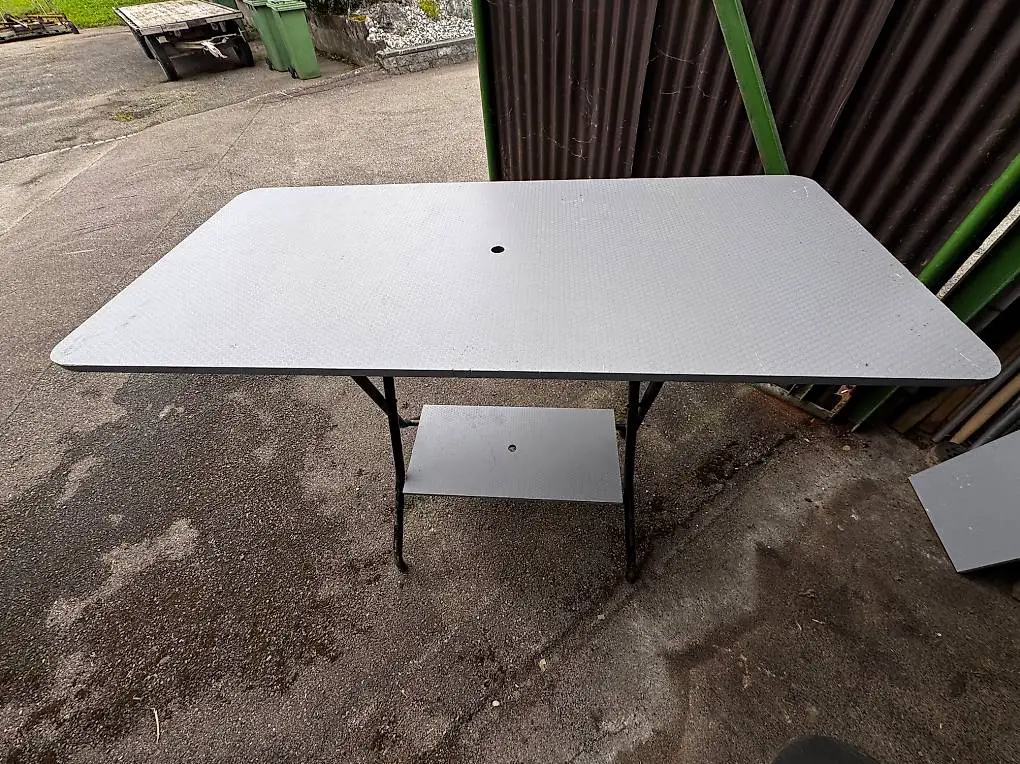 Stehtisch Gross - sehr Stabil