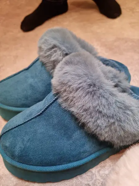 Wunderschöne Damen Haus Schuhe