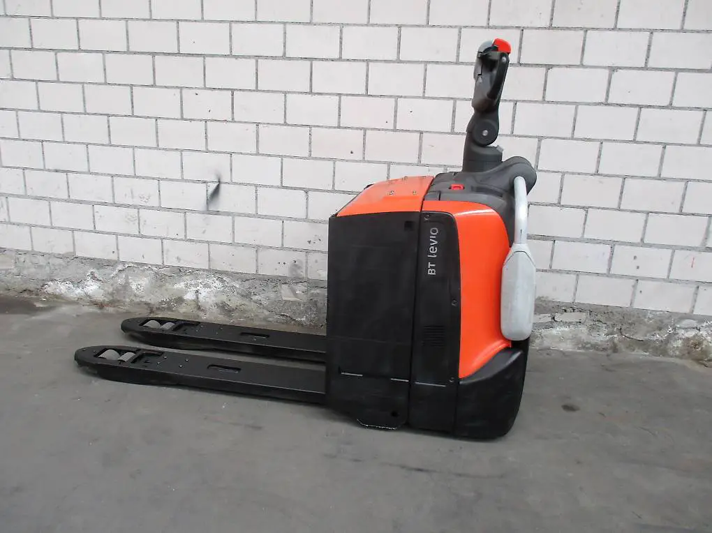 stapler toyota bt lpe 220 ameise