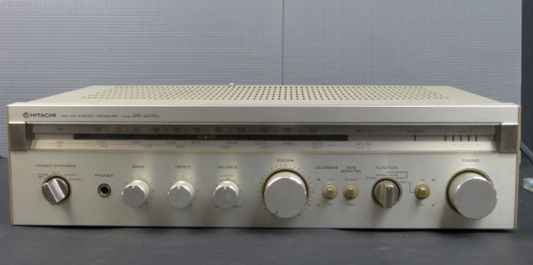 HITACHI - Receiver Gold Edition SR 2010 AM FM Tuner