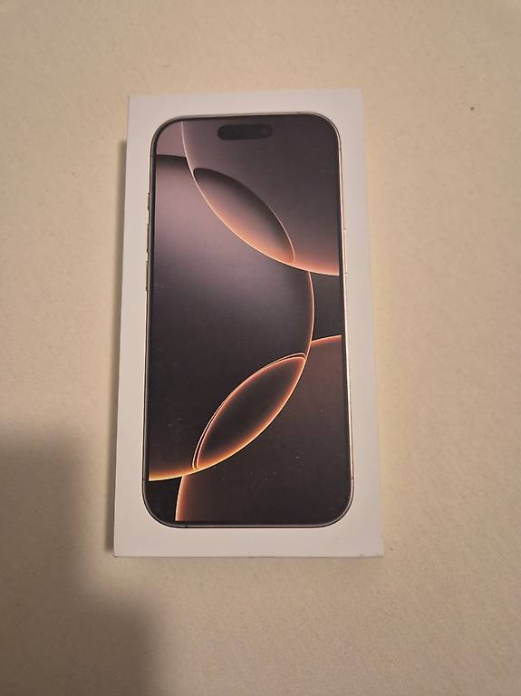 Apple iPhone 16 Pro 128 GB, Desert Titanium