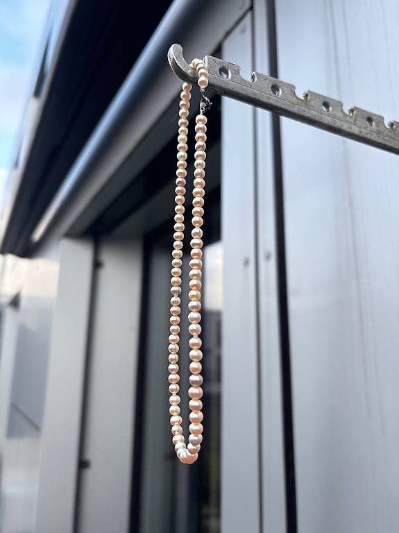 Perlenkette und Armband rosa