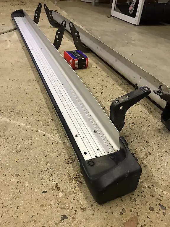 Pedana sinistra Hilux doppia cabina 2005-2015 originali