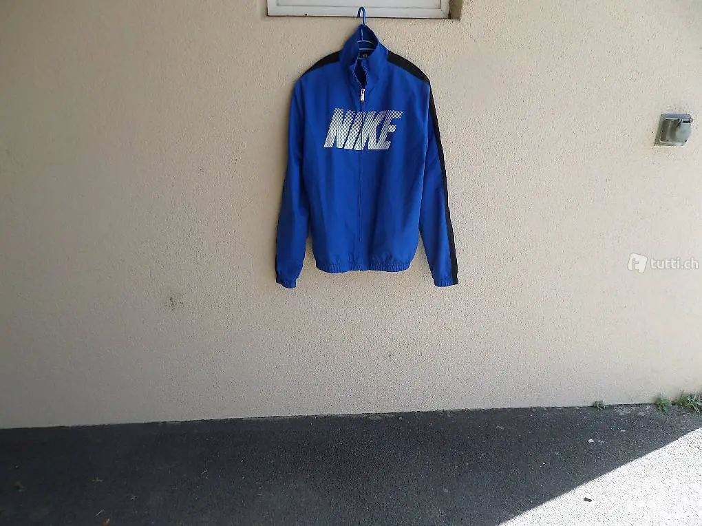  Neue Jacke von Nike