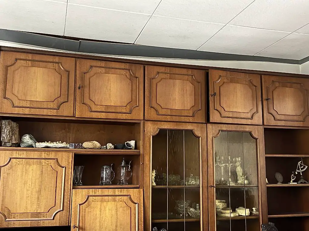 Wandschrank Holz Antik