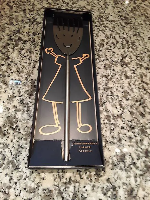 Pfannenwender aus Edelstahl