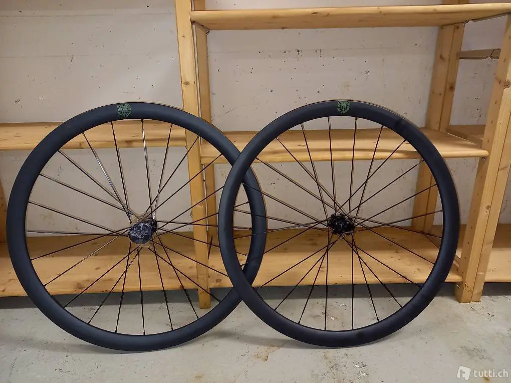  Carbon Clincher Laufradsatz Neu 38mm grün