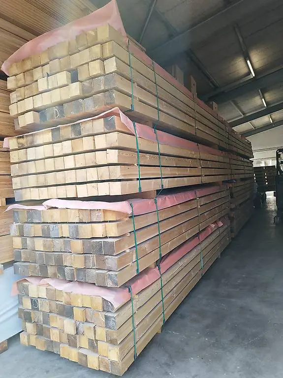 Lärche Balken 90/90/4m Kantholz Kern frei