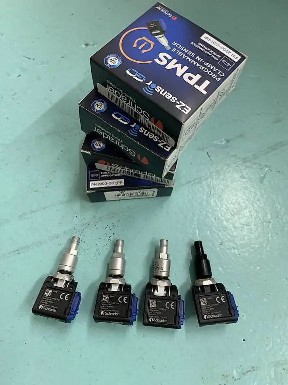 4 x Reifendrucksensor Schrader 2200-G01-PP