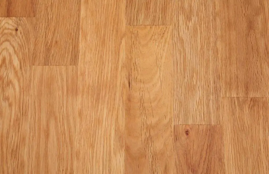 Esstisch mit Verlängerunsplatte