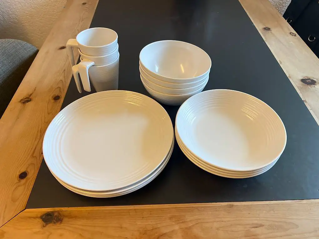 Brunner Camping Geschirr Set Spherica - weiss Melamin