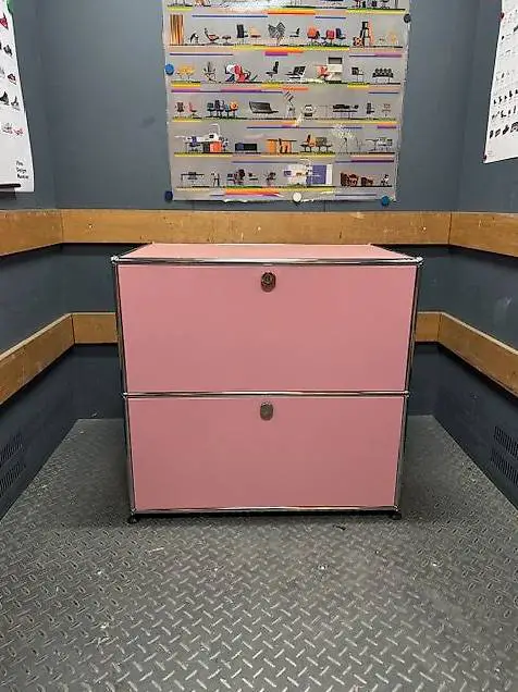 USM Haller Schuhschrank, neu lackierte Bleche - True pink