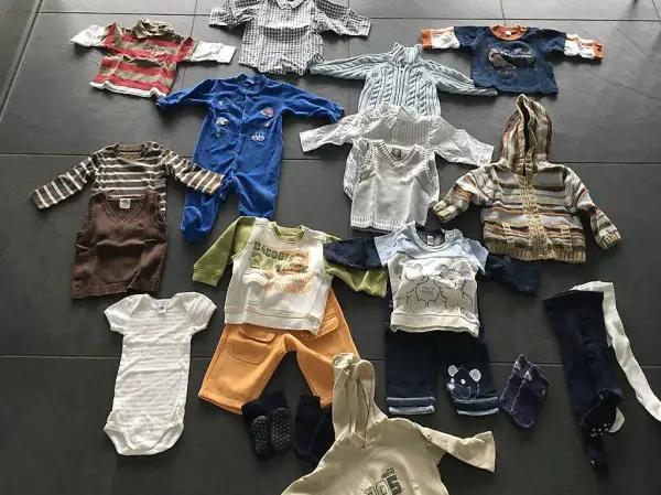 Grosses Set Kleider Boys Gr. 74 Mega schön