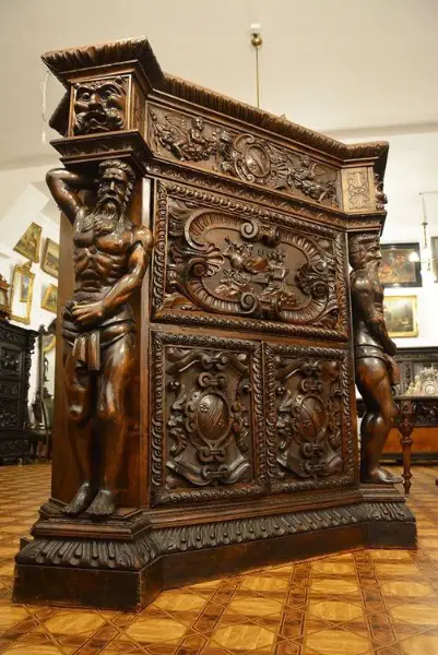 Luxuriös antiker schrank, Bar