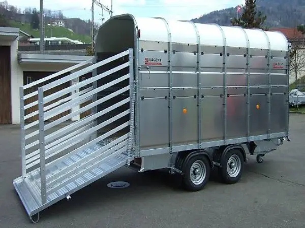  NUGENT LS 126 3"500KG Viehtransporter