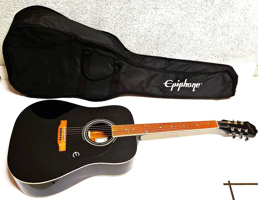 Westerngitarre (Akustikgitarre) EpiPhone mit Zubehör (NEU)