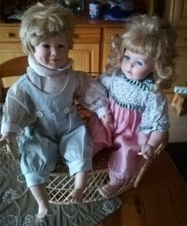 Wunderschönes, qualitativ hochwertiges Porzellanpuppen-Paar
