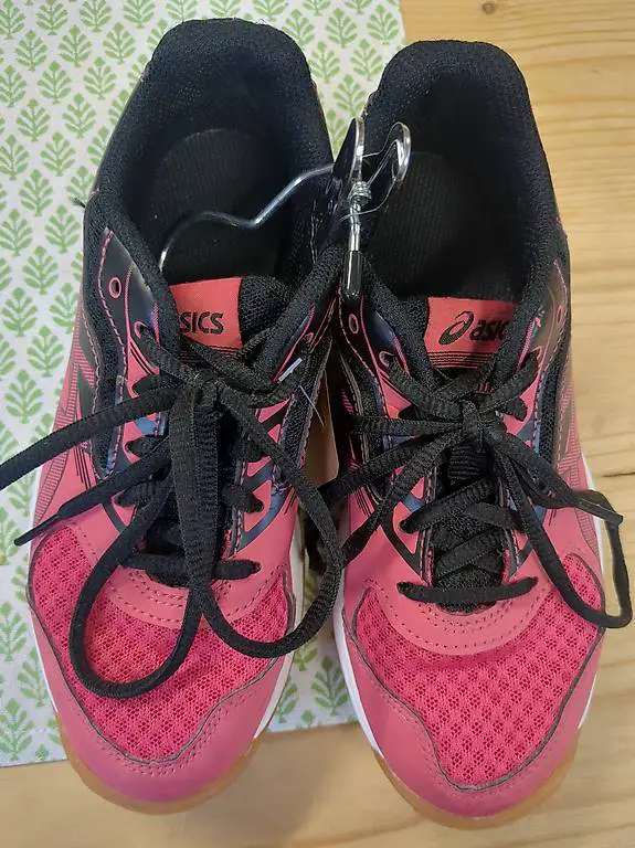 Hallenschuh Gr. 32.5 asics