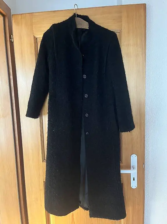 Schurwolle Mantel schwarz Grösse 38