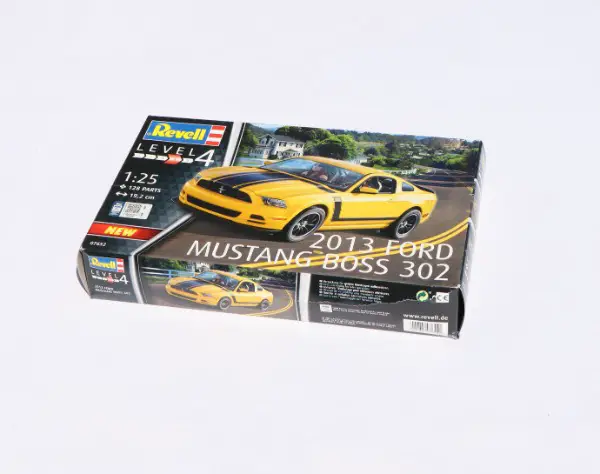 2013 Ford Mustang Boss 302 1:25 von Revell
