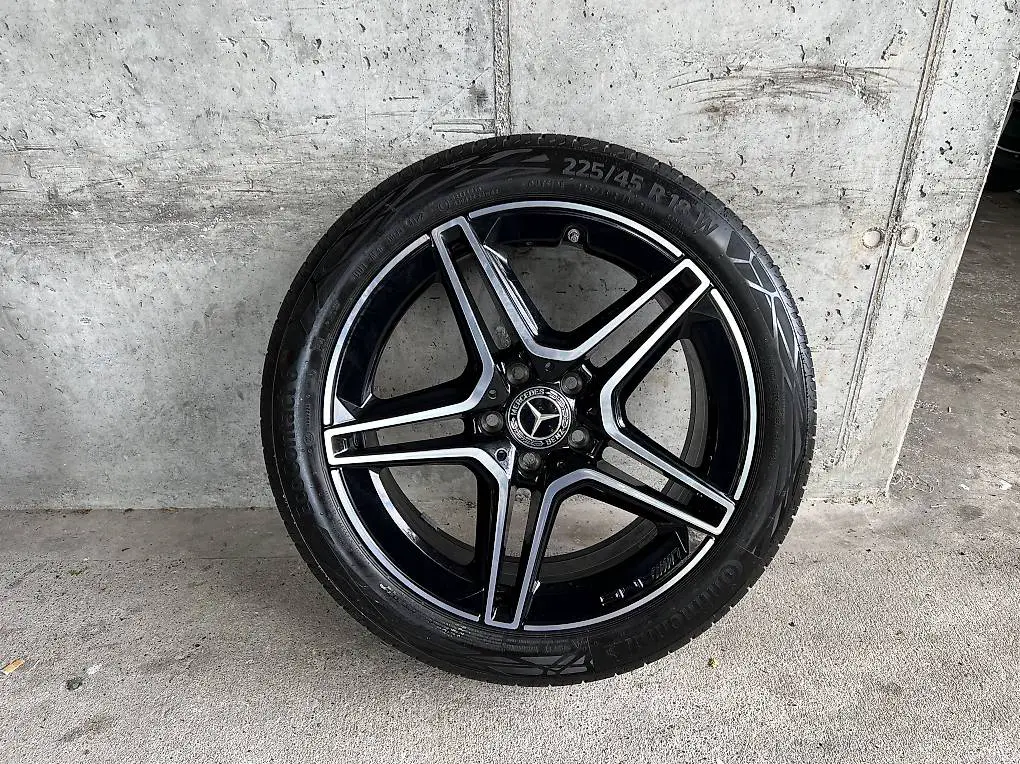 Original Mercedes A/B/CLA AMG 18 Zoll Sommerräder