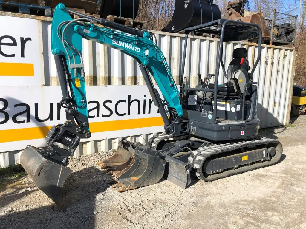 Sunward SWE25UF Bagger