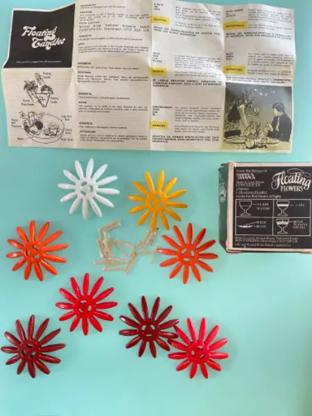 Vintage 70er Floating Flowers Schwimmende Kerzen OVP BPZ