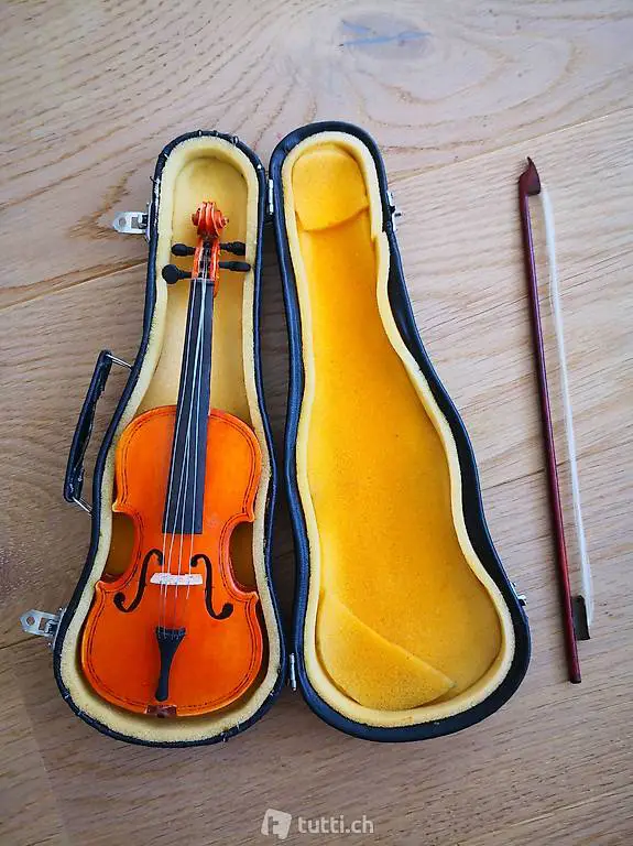 Mini Cello: -)