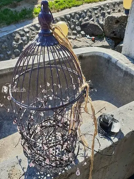 Orientalisches Vogelkäfig mit Lichtkette