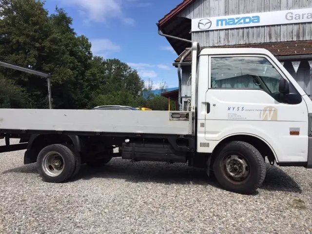 mazda e2000 pick up