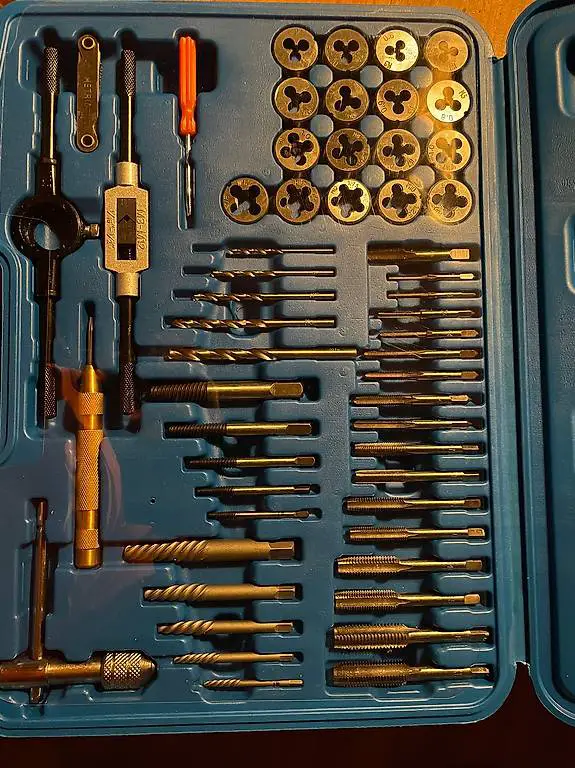 Set per filettatura M3-M12