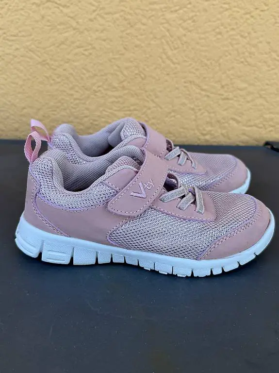 Sportschuhe Mädchen Gr 28