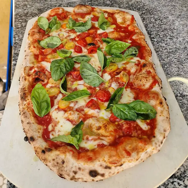 Vendesi attività commerciale per trasferimento