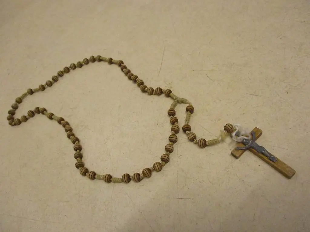 Rosenkranz aus Holz mit Holz-Kette antik Wallfahrt Santiago