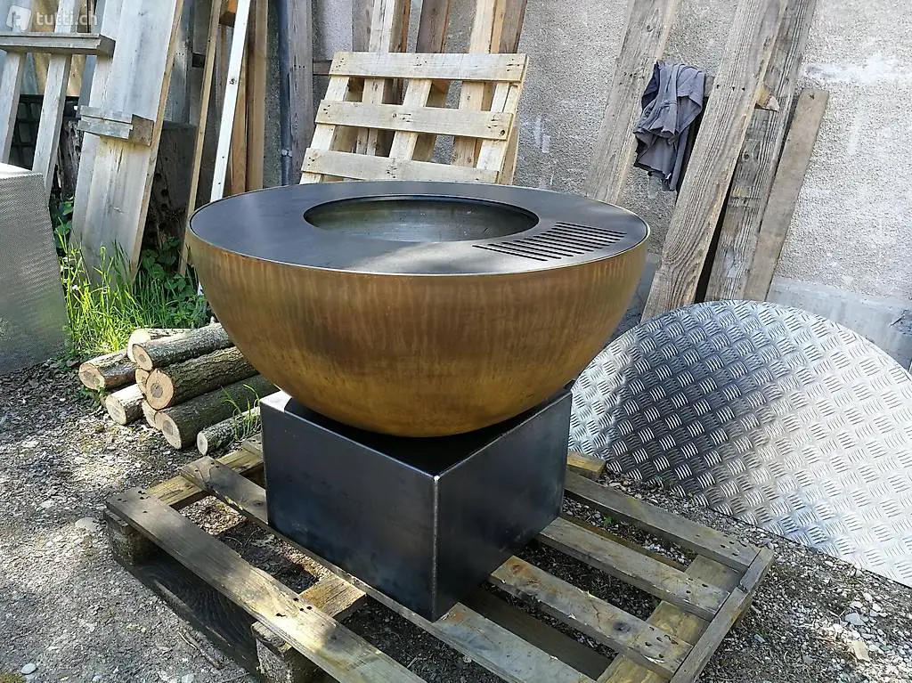 Feuerkugel / Feuerschale auf Mass vom Fachmann