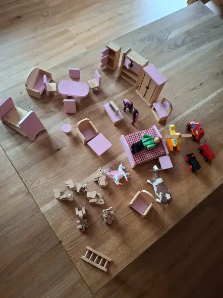 Pupenhaus Möbel Holz