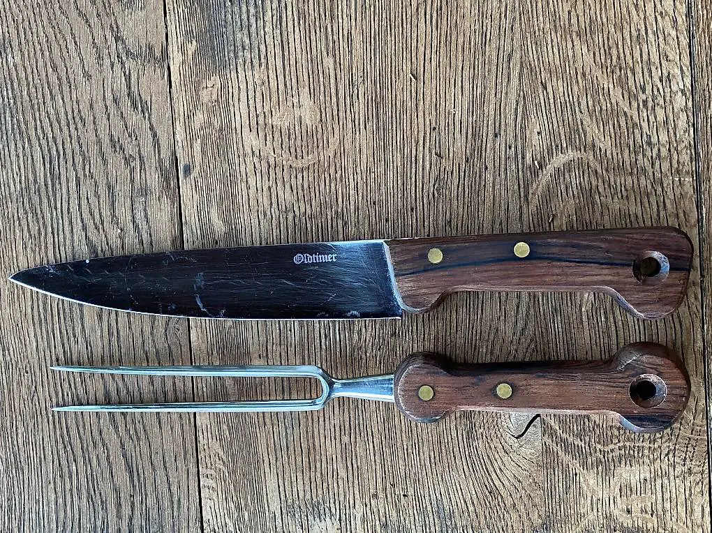 älteres Tranchierbesteck Fleischmesser und Gabel