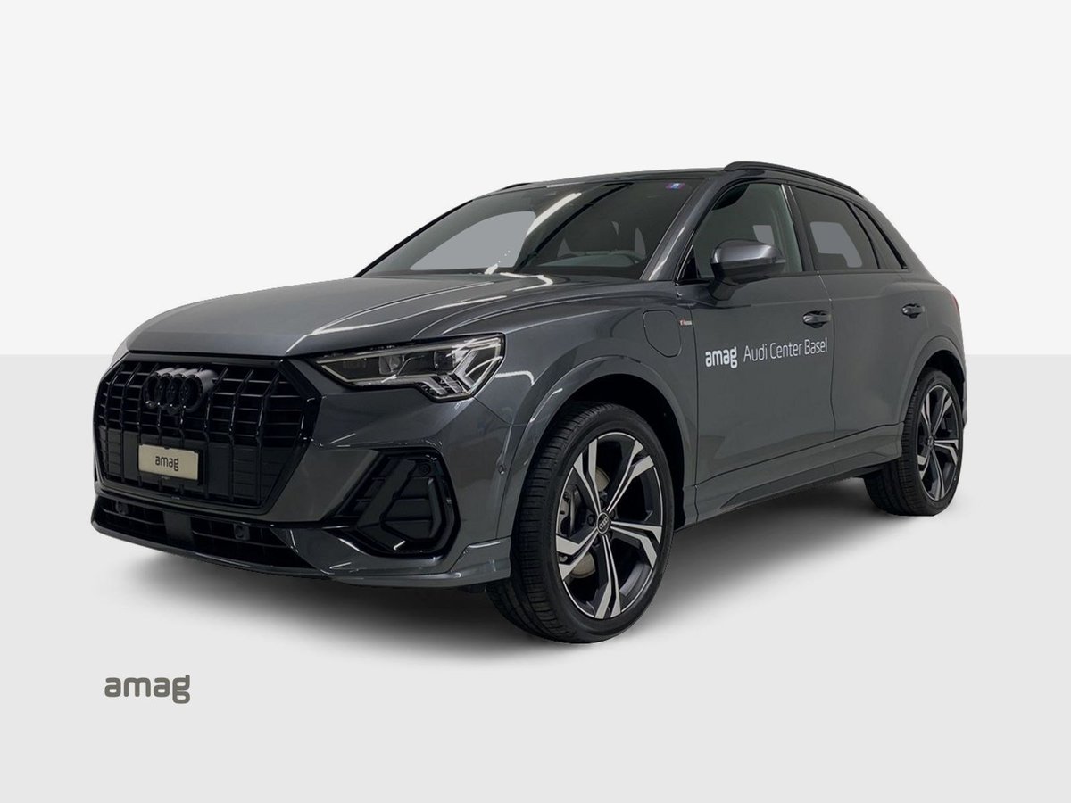 AUDI Q3 45 TFSI e S line Attraction S-tronic