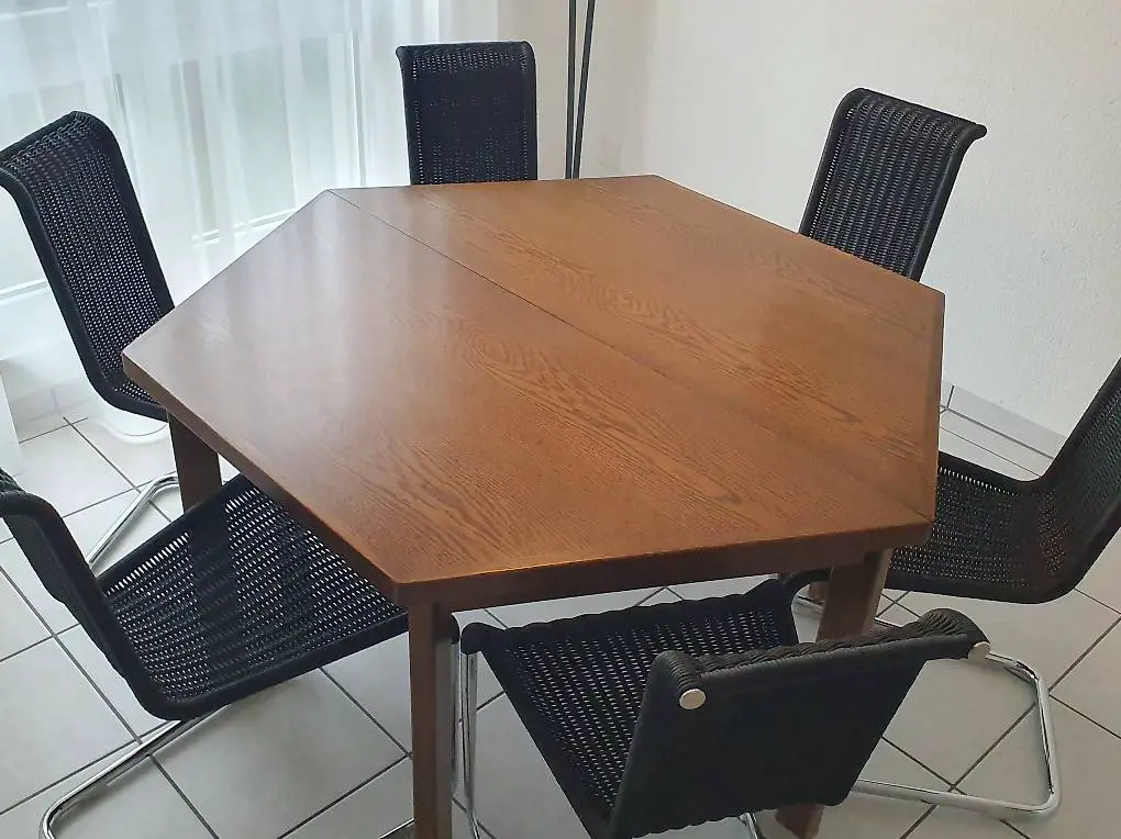 Esstisch 6eckig aus Holz