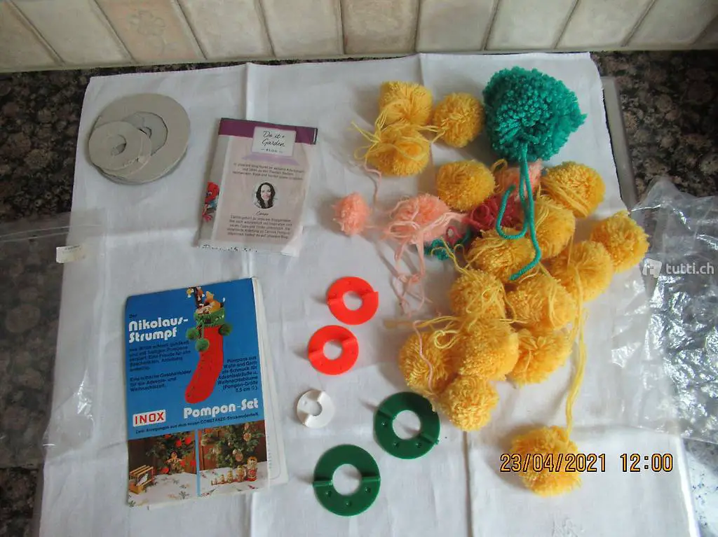 POMPON-SET, verschiedene Grössen