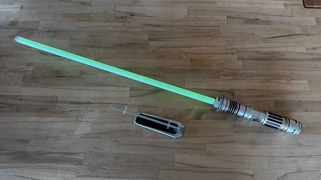 Star Wars Galaxy"s Edge Savis Workshop Lichtschwert