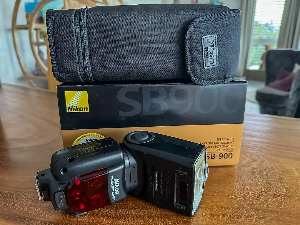 Nikon Blitzgerät SB900